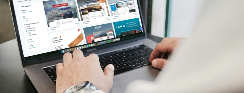 Reklam analizinde verileri değerlendiren profesyonel ekip